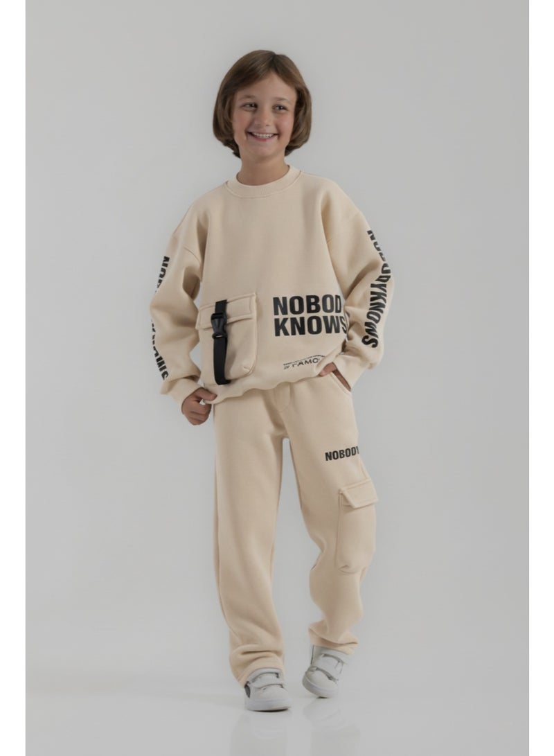 طقم أولادي بطبعة NO BODY KNOW